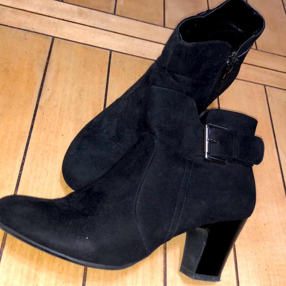 Solanz Black Heeled Ankle Boots, 9.5